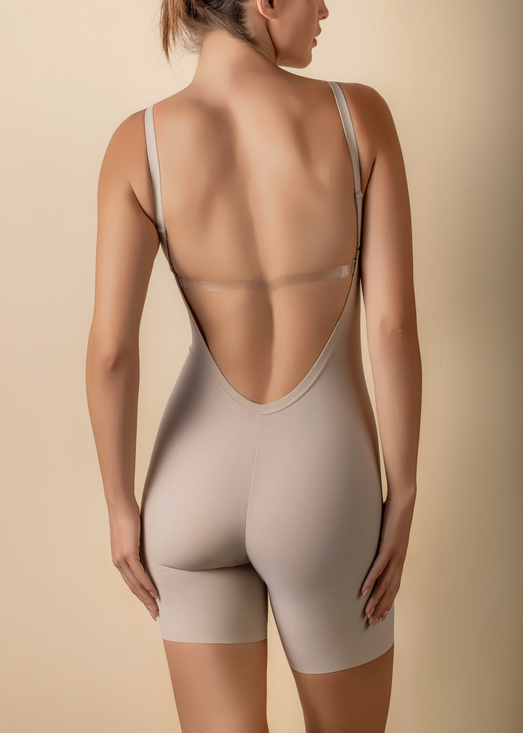 Body sin costuras con escote pronunciado, con aro y ligero relleno - mod. Nuria