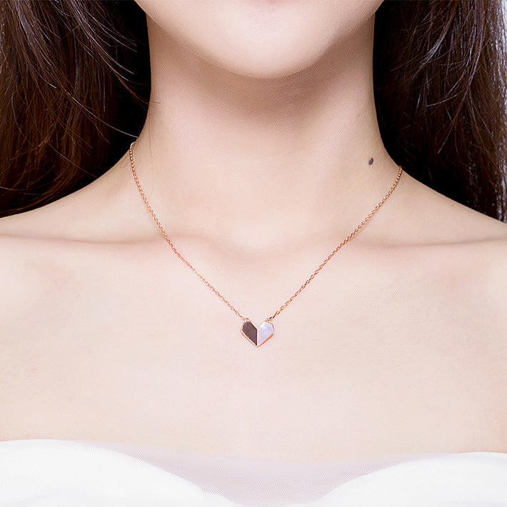 Collar con corazón de origami