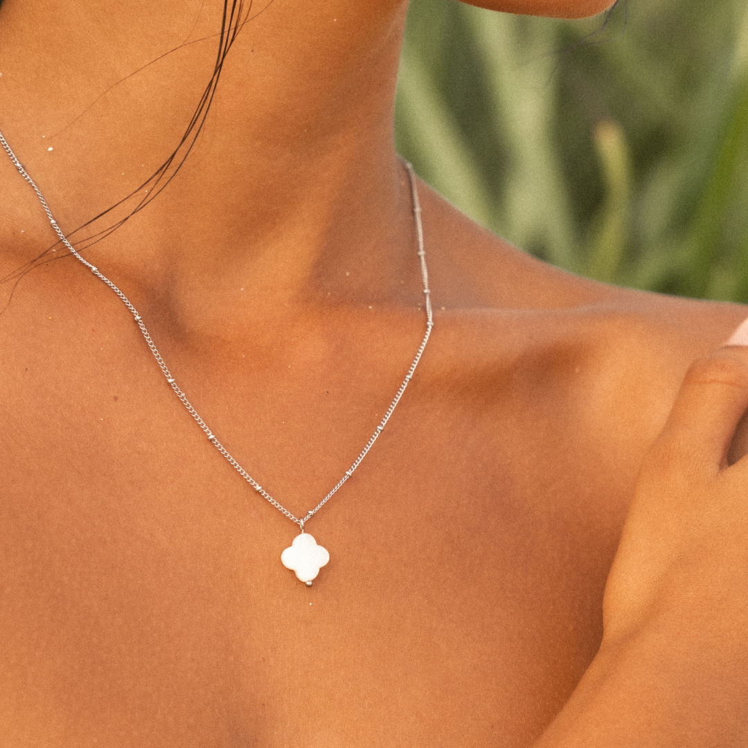 COLLAR TREBOL