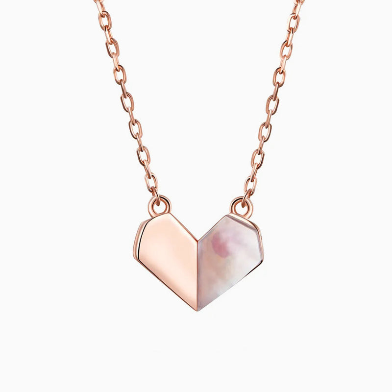 Collar con corazón de origami