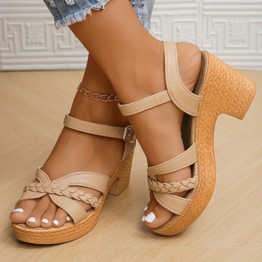 Sandalias clásicas Gianna™ con tacón medio