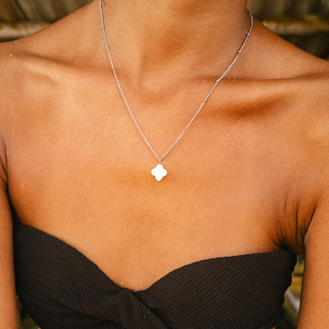 COLLAR TREBOL
