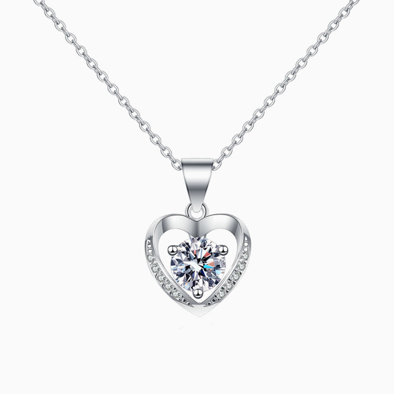 Collar con corazón de circón